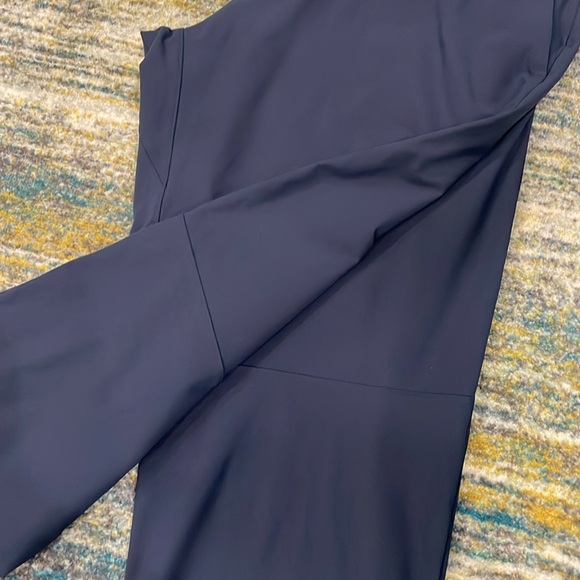 Like New Lululemon Commission Pant Classic Fit Men’s 38”x 30” TRNV - True Navy - Picture 14 of 16